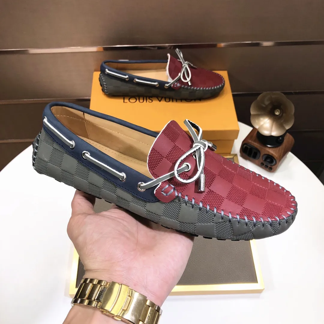 Men's men's shoes 💰420💰 [LV Doudou shoes] (water-dyed cowhide lining) new model is on the market, available on the official website. The new Doudou shoes are processed into single-color materials, and the uppers are made of imported cowhide material. The body of the shoe is fully hemmed with mark thread, and is lined with imported original cowhide leather. The elegant shoe shape is super suitable for all-matching, and the size is 38-44.